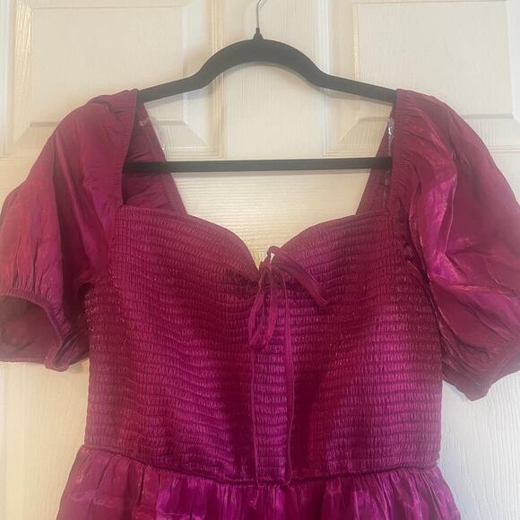 Heart & Heels fuchsia shocked mini dress with a sweetheart neckline size medium - Picture 15 of 16